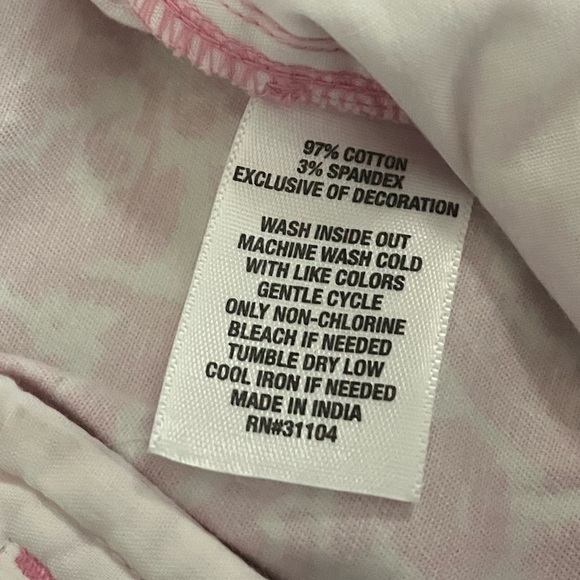 NWT CROWN & IVY Caroline Pink Paisley Print Shorts 5” Inseam Size: 6 - Picture 9 of 14